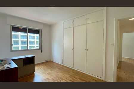 Apartamento à venda com 120m², 2 quartos e 1 vagaSuite