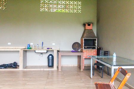 Apartamento para alugar com 50m², 2 quartos e 1 vaga Apartamento para alugar com 50m², 2 quartos e 1 vagaÁrea comum - Churrasqueira