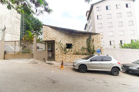 Apartamento para alugar com 50m², 2 quartos e 1 vaga Apartamento para alugar com 50m², 2 quartos e 1 vagaFachada + Placa