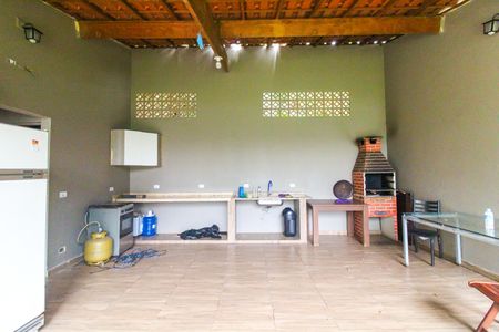 Apartamento para alugar com 50m², 2 quartos e 1 vaga Apartamento para alugar com 50m², 2 quartos e 1 vagaÁrea comum - Churrasqueira