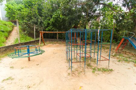 Apartamento para alugar com 50m², 2 quartos e 1 vaga Apartamento para alugar com 50m², 2 quartos e 1 vagaÁrea comum - Playground