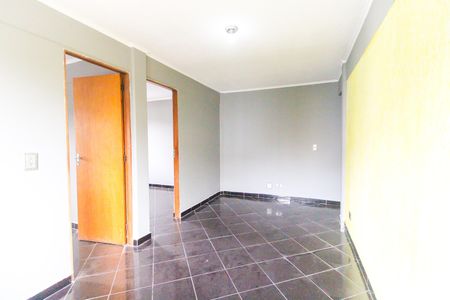 Sala de apartamento para alugar com 2 quartos, 50m² em Conjunto Habitacional Fazenda do Carmo, São Paulo