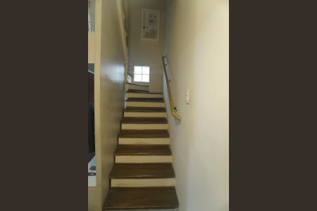 Casa de condomínio à venda com 108m², 3 quartos e 2 vagasSala