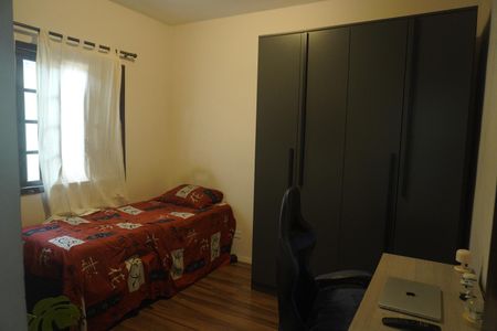 Casa de condomínio à venda com 108m², 3 quartos e 2 vagasQuarto