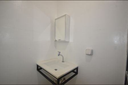 Casa para alugar com 55m², 2 quartos e 1 vagaBanheiro