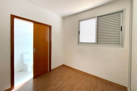 Apartamento para alugar com 210m², 4 quartos e 5 vagasSuite 1