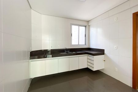 Apartamento para alugar com 210m², 4 quartos e 5 vagasCozinha