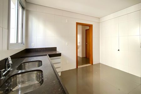 Apartamento para alugar com 210m², 4 quartos e 5 vagasCozinha