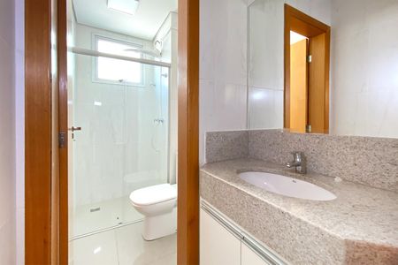 Apartamento para alugar com 210m², 4 quartos e 5 vagasBanheiro