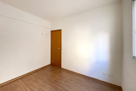 Apartamento para alugar com 210m², 4 quartos e 5 vagasQuarto 2