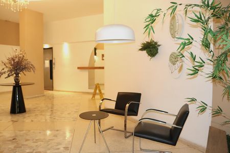 Apartamento para alugar com 130m², 4 quartos e 1 vagaHall Social