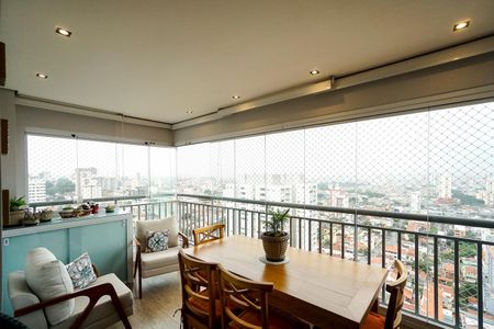 Apartamento à venda com 75m², 2 quartos e 1 vaga Apartamento à venda com 75m², 2 quartos e 1 vagaVaranda