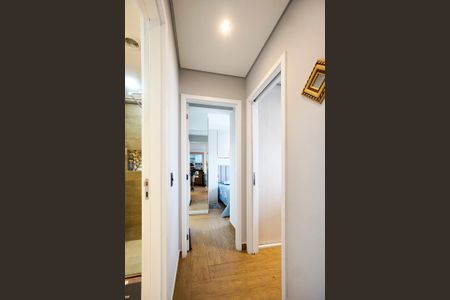 Apartamento à venda com 75m², 2 quartos e 1 vaga Apartamento à venda com 75m², 2 quartos e 1 vagaCorredor dos quartos