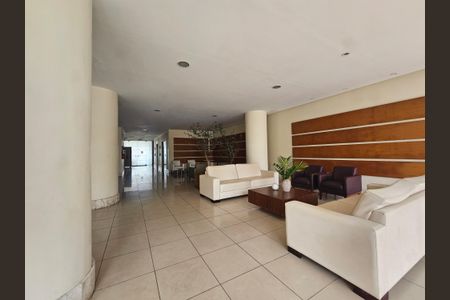 Apartamento para alugar com 62m², 2 quartos e 1 vagaHall