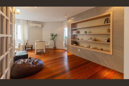 Sala  de apartamento para alugar com 3 quartos, 146m² em Petrópolis, Porto Alegre