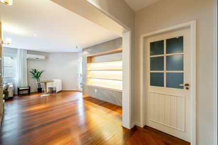 Sala  de apartamento para alugar com 3 quartos, 146m² em Petrópolis, Porto Alegre