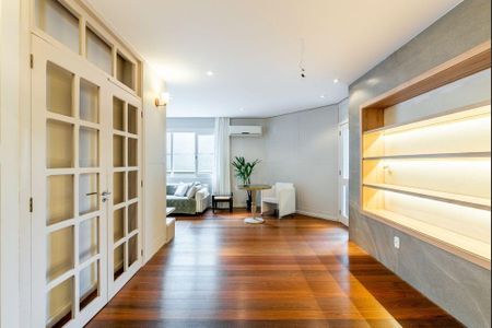 Sala  de apartamento para alugar com 3 quartos, 146m² em Petrópolis, Porto Alegre