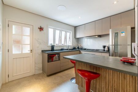 Cozinha  de apartamento para alugar com 3 quartos, 146m² em Petrópolis, Porto Alegre