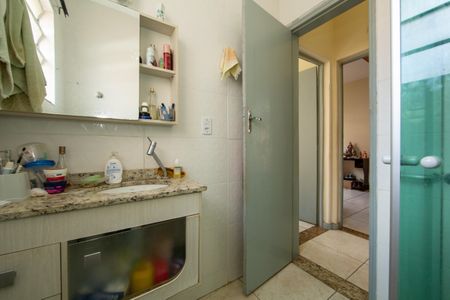 Casa para alugar com 250m², 3 quartos e 1 vaga Casa para alugar com 250m², 3 quartos e 1 vagaBANHEIRO
