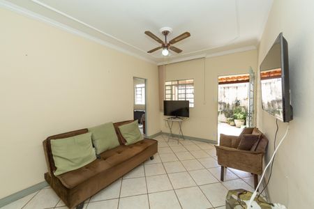 Casa para alugar com 250m², 3 quartos e 1 vaga Casa para alugar com 250m², 3 quartos e 1 vagaSALA