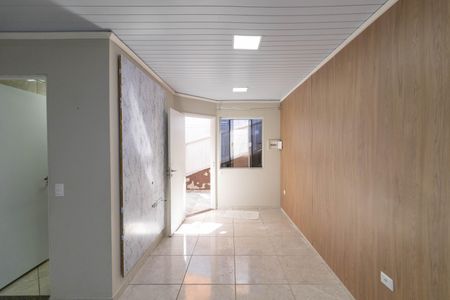 Casa para alugar com 50m², 2 quartos e sem vagaSala e Cozinha