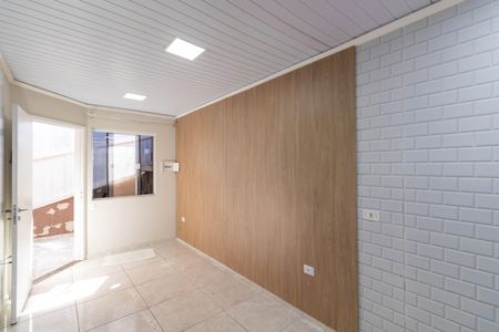 Casa para alugar com 50m², 2 quartos e sem vagaSala e Cozinha