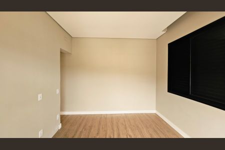 Casa de condomínio à venda com 260m², 3 quartos e 4 vagas Casa de condomínio à venda com 260m², 3 quartos e 4 vagasQuarto 3 - Suíte