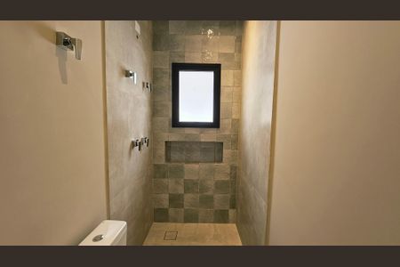 Casa de condomínio à venda com 260m², 3 quartos e 4 vagas Casa de condomínio à venda com 260m², 3 quartos e 4 vagasBanheiro da Suíte 2