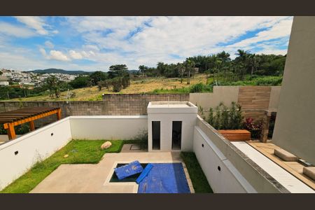 Casa de condomínio à venda com 260m², 3 quartos e 4 vagas Casa de condomínio à venda com 260m², 3 quartos e 4 vagasQuarto 3 - Suíte