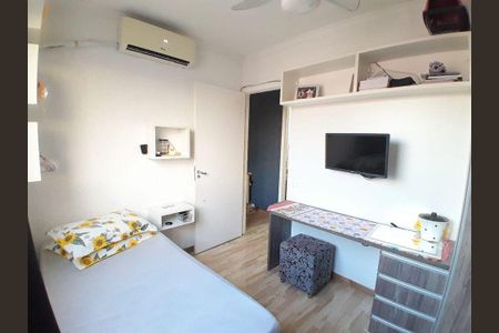 Quarto 1 de apartamento para alugar com 2 quartos, 59m² em Cristal, Porto Alegre