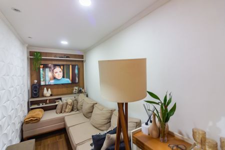 Casa à venda com 50m², 3 quartos e 1 vaga Casa à venda com 50m², 3 quartos e 1 vagaSala