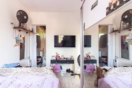 Casa à venda com 50m², 3 quartos e 1 vaga Casa à venda com 50m², 3 quartos e 1 vagaQuarto 3