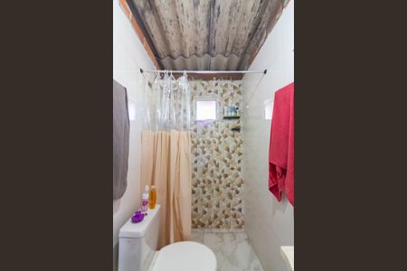 Casa à venda com 50m², 3 quartos e 1 vaga Casa à venda com 50m², 3 quartos e 1 vagaBanheiro