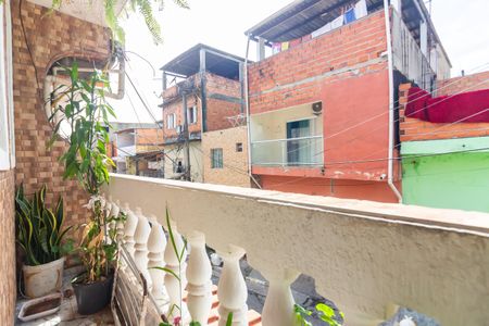 Casa à venda com 50m², 3 quartos e 1 vaga Casa à venda com 50m², 3 quartos e 1 vagaSacada