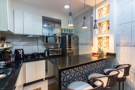 Casa à venda com 50m², 3 quartos e 1 vaga Casa à venda com 50m², 3 quartos e 1 vagaCozinha