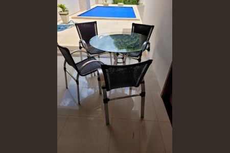 Casa para alugar com 360m², 3 quartos e 4 vagasPiscina
