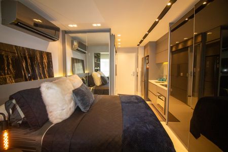 Studio à venda com 30m², 1 quarto e sem vaga Studio à venda com 30m², 1 quarto e sem vagaSala / Quarto - Studio