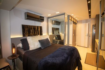 Studio à venda com 30m², 1 quarto e sem vaga Studio à venda com 30m², 1 quarto e sem vagaSala / Quarto - Studio