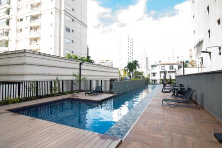 Studio à venda com 30m², 1 quarto e sem vaga Studio à venda com 30m², 1 quarto e sem vagaÁrea comum - Piscina