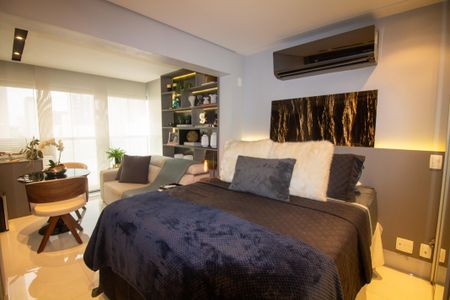 Sala / Quarto - Studio  de kitnet/studio à venda com 1 quarto, 30m² em Vila Cordeiro, São Paulo
