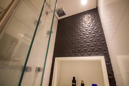 Banheiro de kitnet/studio à venda com 1 quarto, 30m² em Vila Cordeiro, São Paulo