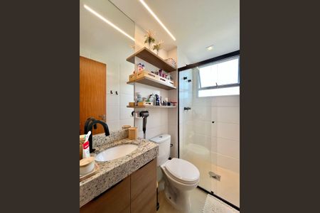 Apartamento à venda com 57m², 2 quartos e 1 vaga Apartamento à venda com 57m², 2 quartos e 1 vagaBanheiro da Suíte