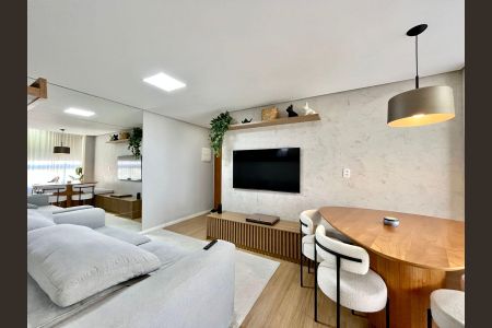 Apartamento à venda com 57m², 2 quartos e 1 vaga Apartamento à venda com 57m², 2 quartos e 1 vagaSala