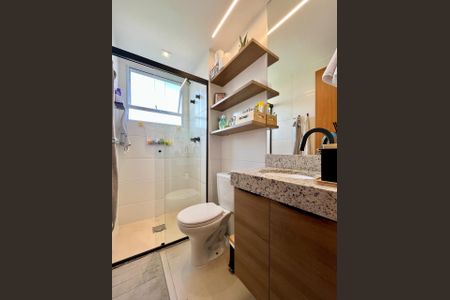 Apartamento à venda com 57m², 2 quartos e 1 vaga Apartamento à venda com 57m², 2 quartos e 1 vagaBanheiro