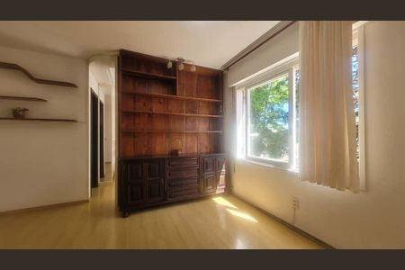 Sala  de kitnet/studio para alugar com 1 quarto, 34m² em Cidade Baixa, Porto Alegre