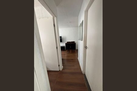 Corredor de apartamento para alugar com 2 quartos, 39m² em Jardim Petropolis, Cotia