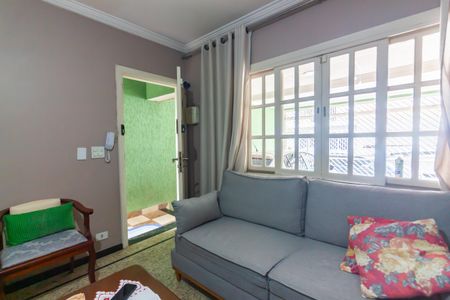 Sala  de casa de condomínio à venda com 2 quartos, 150m² em São Pedro, Osasco