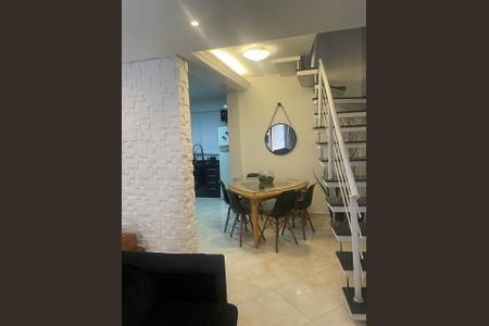 Casa à venda com 3 quartos, 123m² em Vila Claudio, Santo André