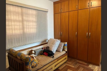 Casa à venda com 500m², 3 quartos e 3 vagas Casa à venda com 500m², 3 quartos e 3 vagasQuarto