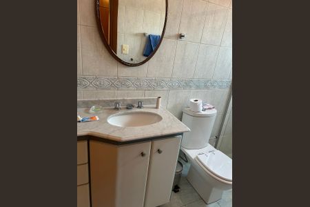 Casa à venda com 500m², 3 quartos e 3 vagas Casa à venda com 500m², 3 quartos e 3 vagasBanheiro